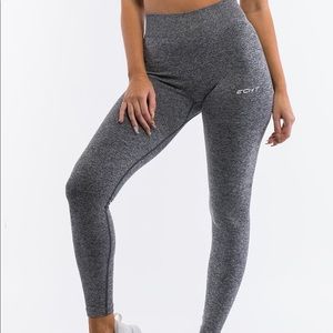 Grey seamless leggings
